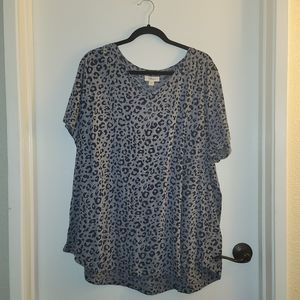 Leopard V-neck Tee